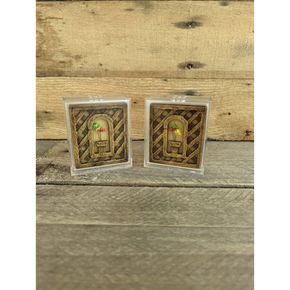 Vintage Country Cottage Salt & Pepper Set - Picture 1 of 7